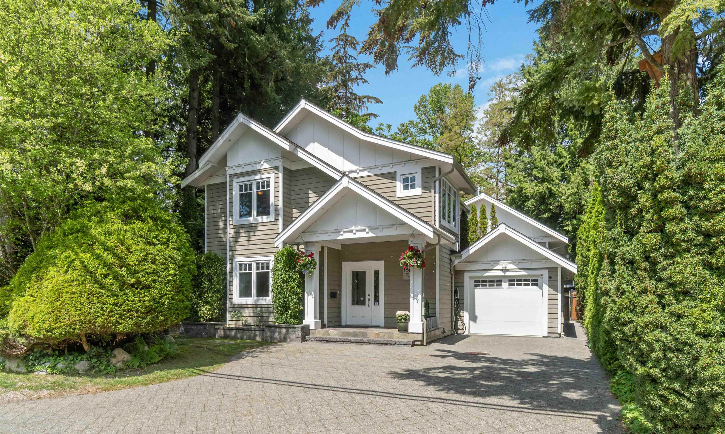 1610 Ross Road, North Vancouver, BC, V7J 1V4
