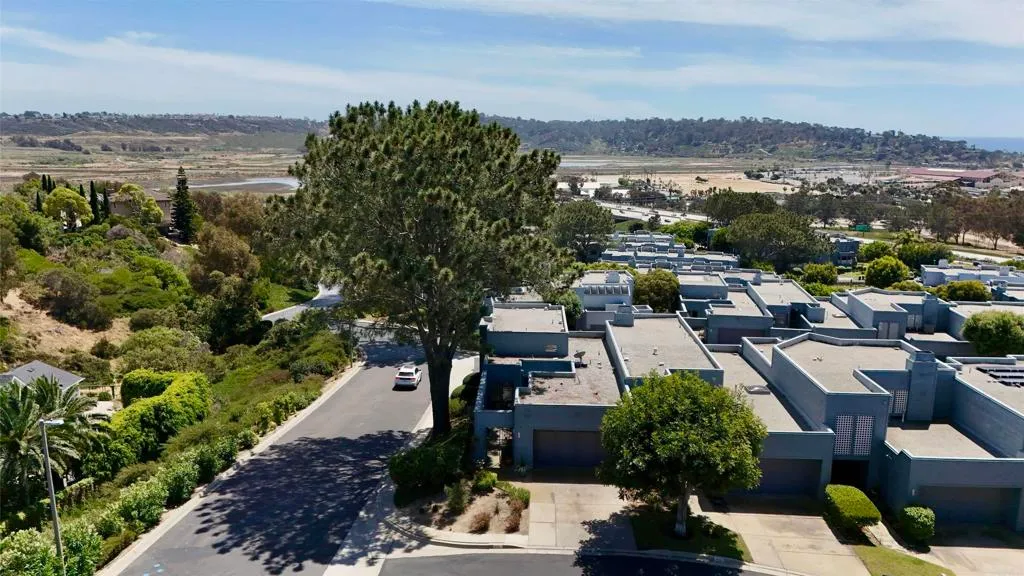 Additional image 3 of 1051 Freedom Court, Del Mar, CA 92014