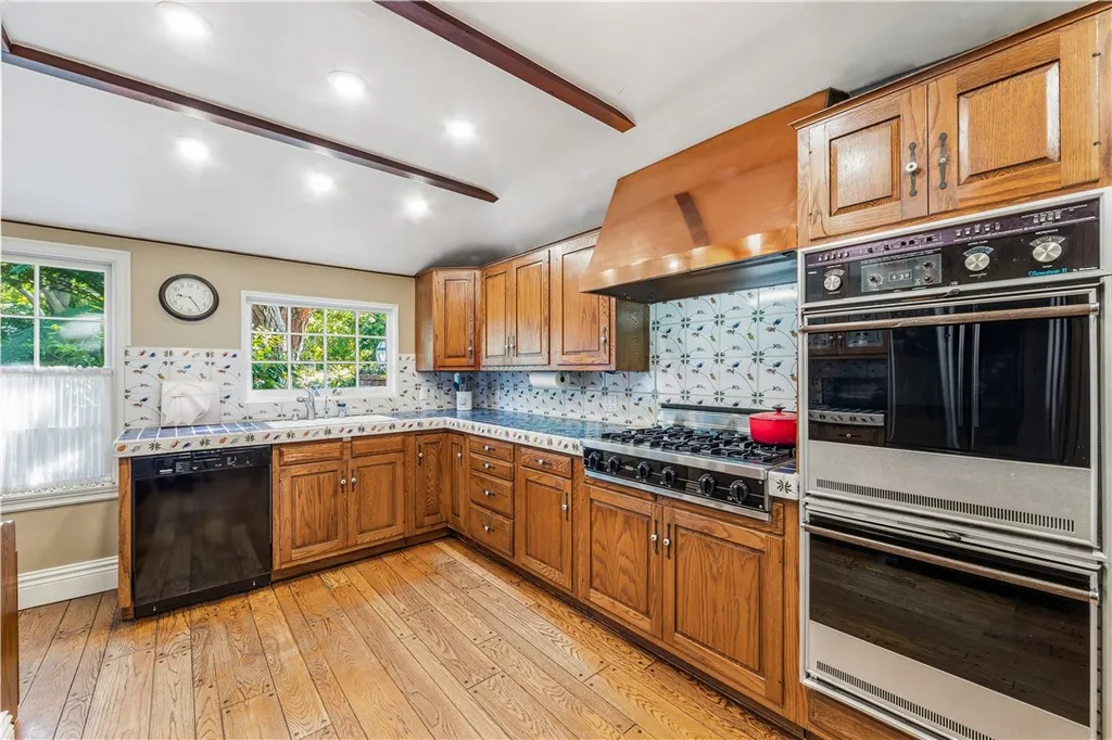 Additional image 21 of 1821 Mandeville Canyon Rd, Los Angeles, CA 90049
