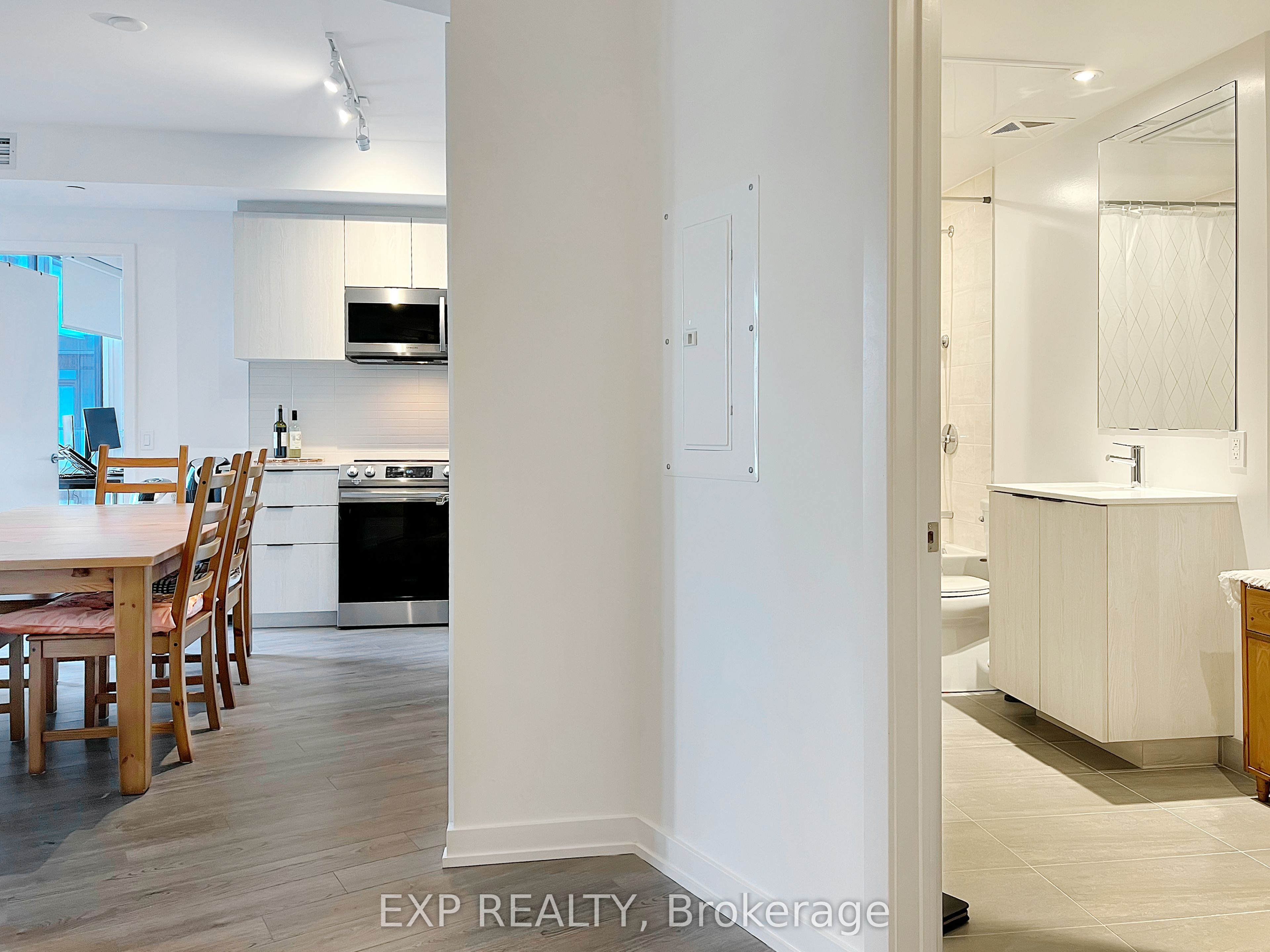Additional image 3 of 817-50 Power Street, Toronto, ON, M5A 0V3
