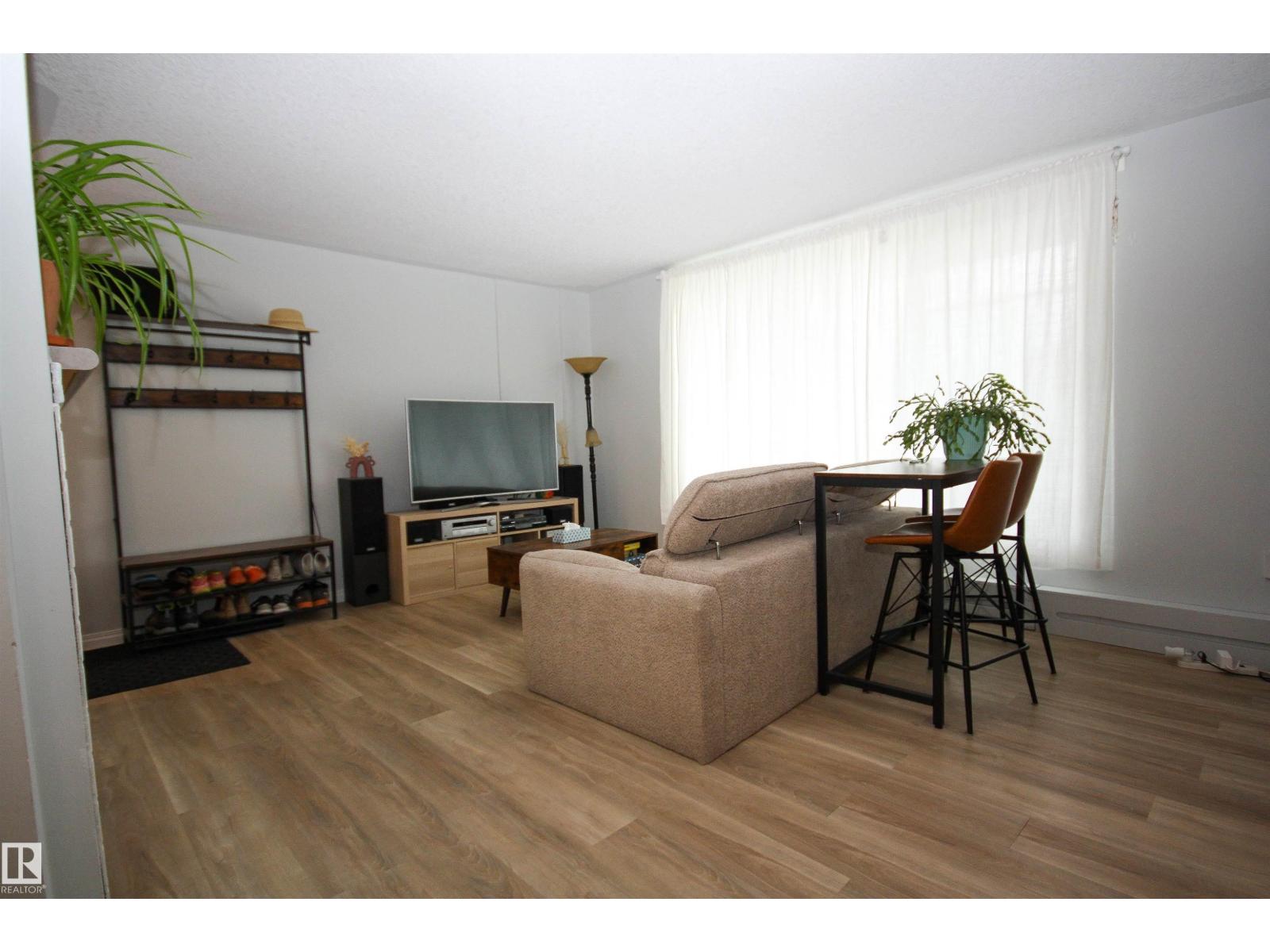 Additional image 4 of 1-11008 124 Street NW, Edmonton, AB, T5M0J4