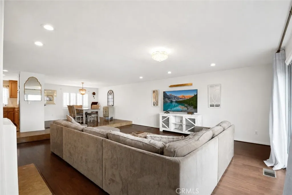 Additional image 18 of 1158 W 11th Street Unit J, San Pedro, CA 90731