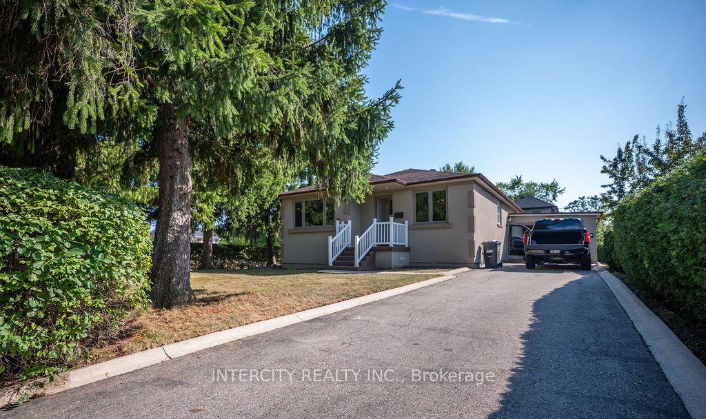 631 Trudale Court, Oakville, ON, L6L 4H2