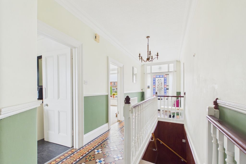Additional image 4 of 3 bed flat for saleGloucester Road, Ross-On-Wye, Herefordshire HR9