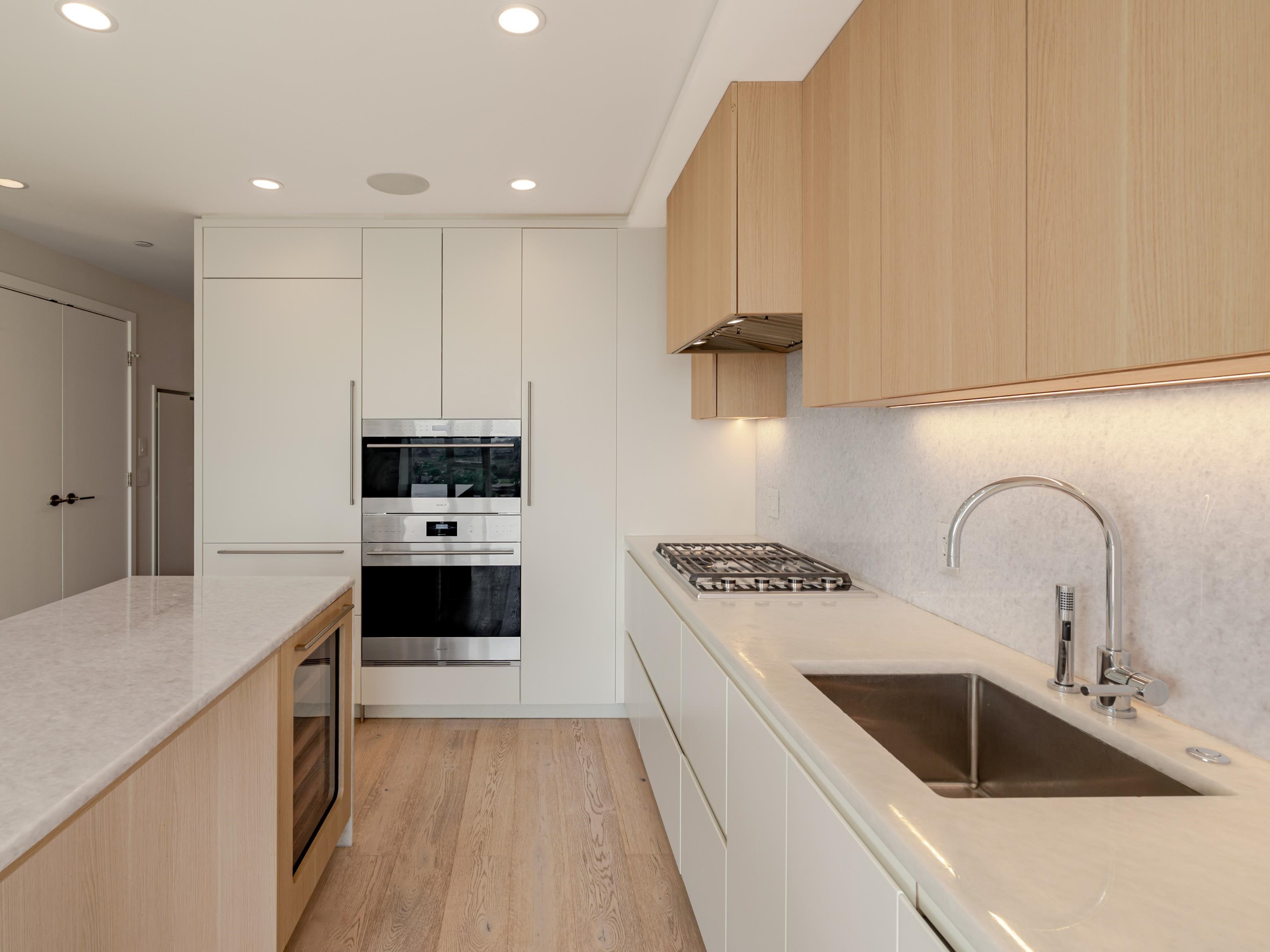 Additional image 6 of 1704-7433 Cambie Street, Vancouver, BC, V6P 0J8
