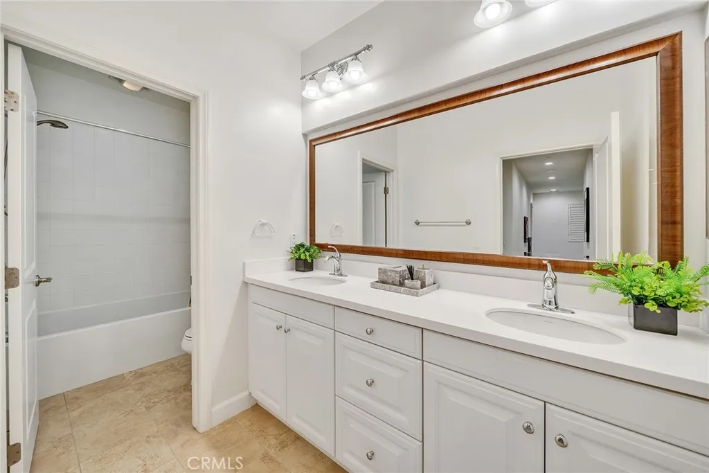 Additional image 27 of 45 Brindisi, Irvine, CA 92618