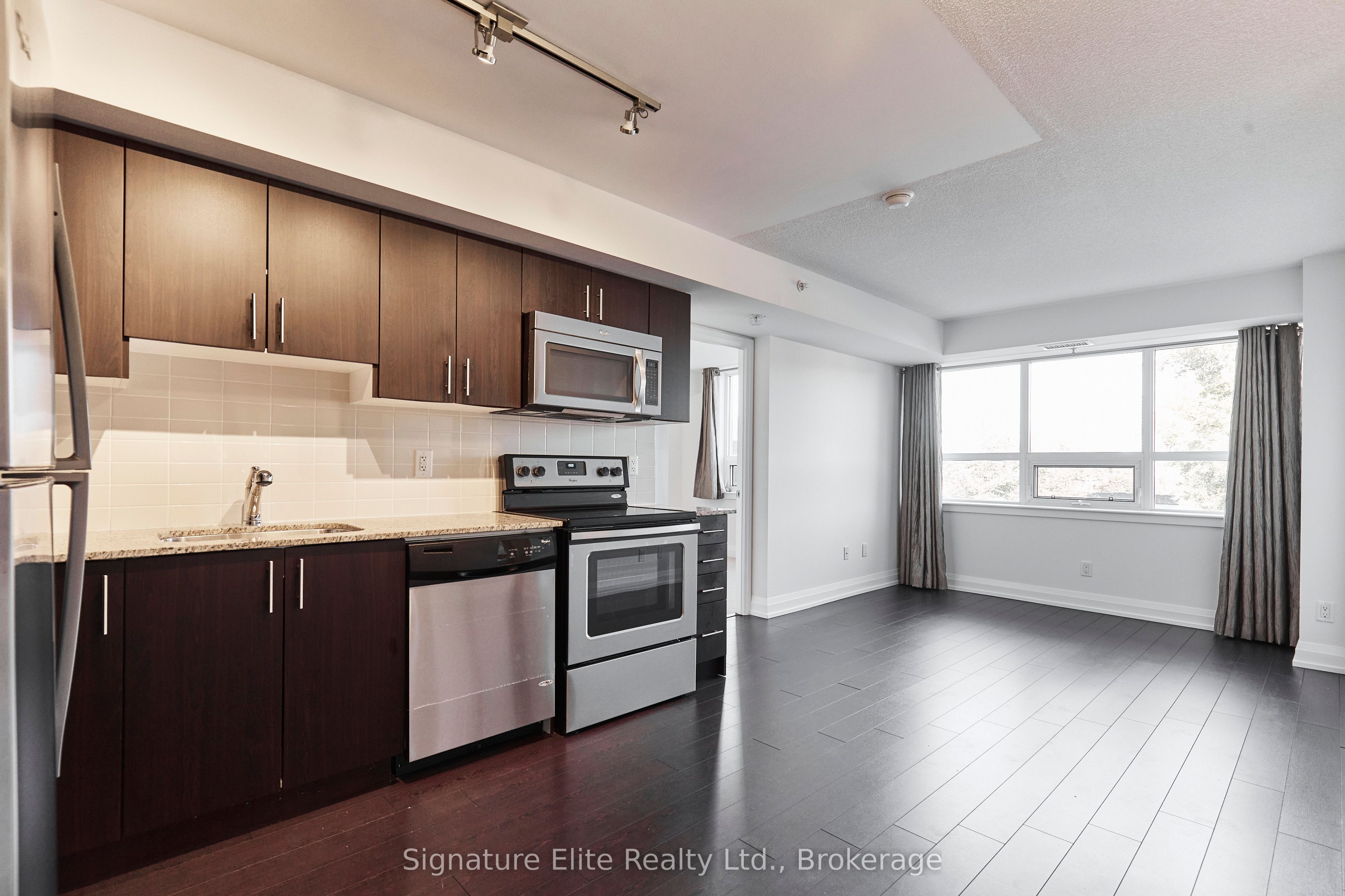 Additional image 3 of 301-3520 Danforth Avenue, Toronto, ON, M1L 1E5