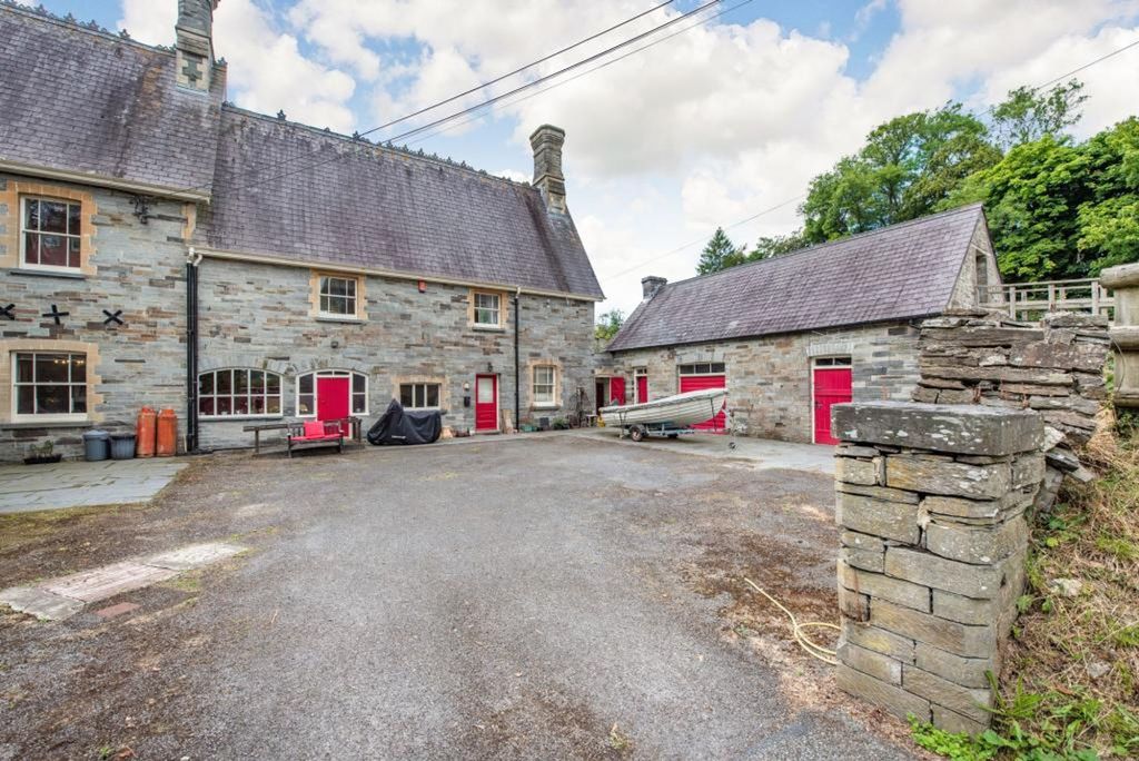Additional image 67 of 9 bed property for saleGlanolmarch Mansion, Llechryd, Cardigan SA43