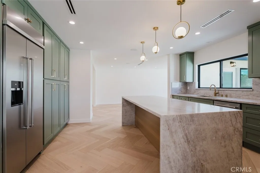 Additional image 119 of 941 Sherlock Drive, Burbank, CA 91501