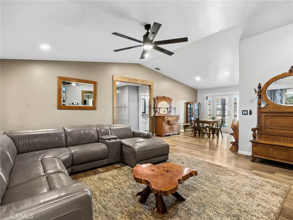 Additional image 46 of 12190 Mission St, Oak Hills, CA 92344