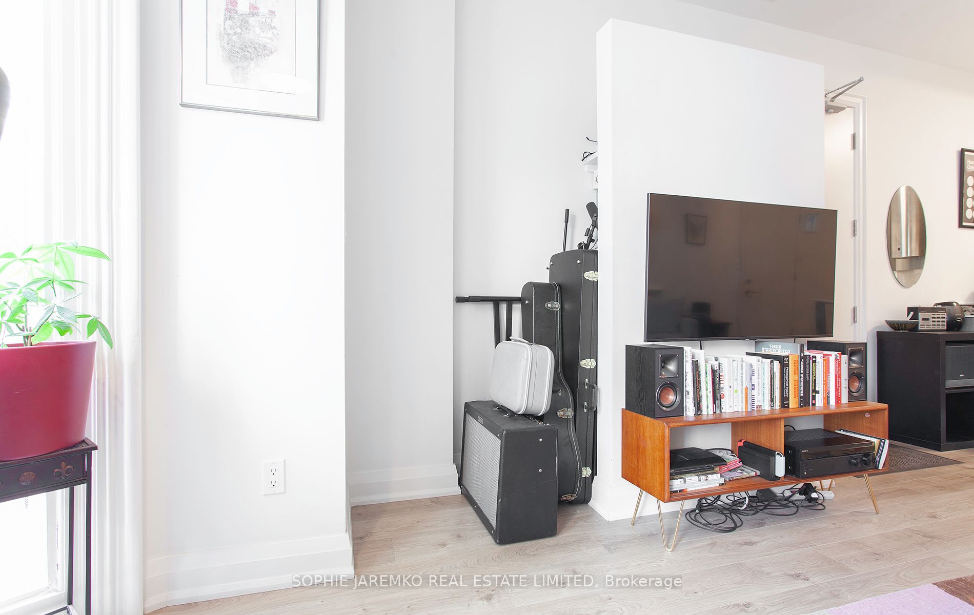 Additional image 6 of 1-165 Carlton Street, Toronto, ON, M5A 2K3