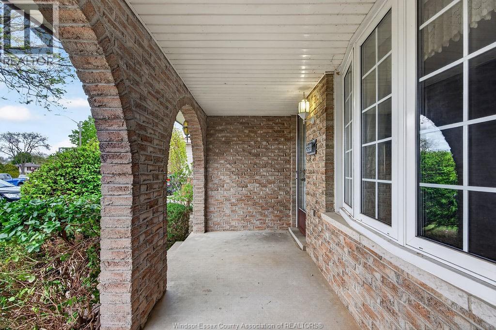 Additional image 4 of 10626 Keating Crescent, Windsor, ON, N8R1T5