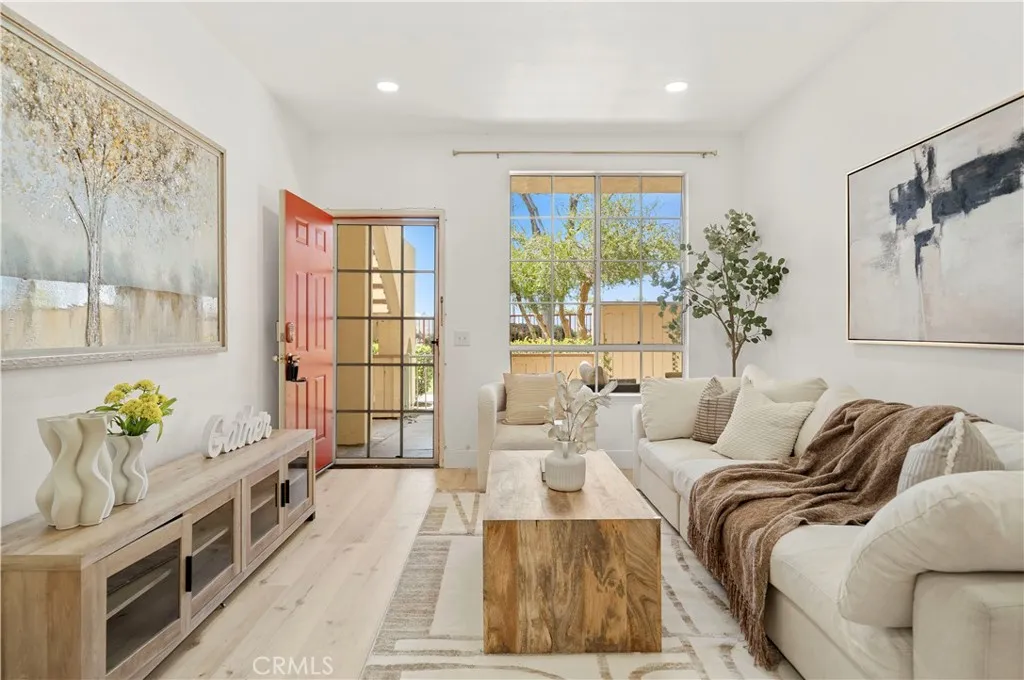 Additional image 40 of 69 Alicante Aisle, Irvine, CA 92614