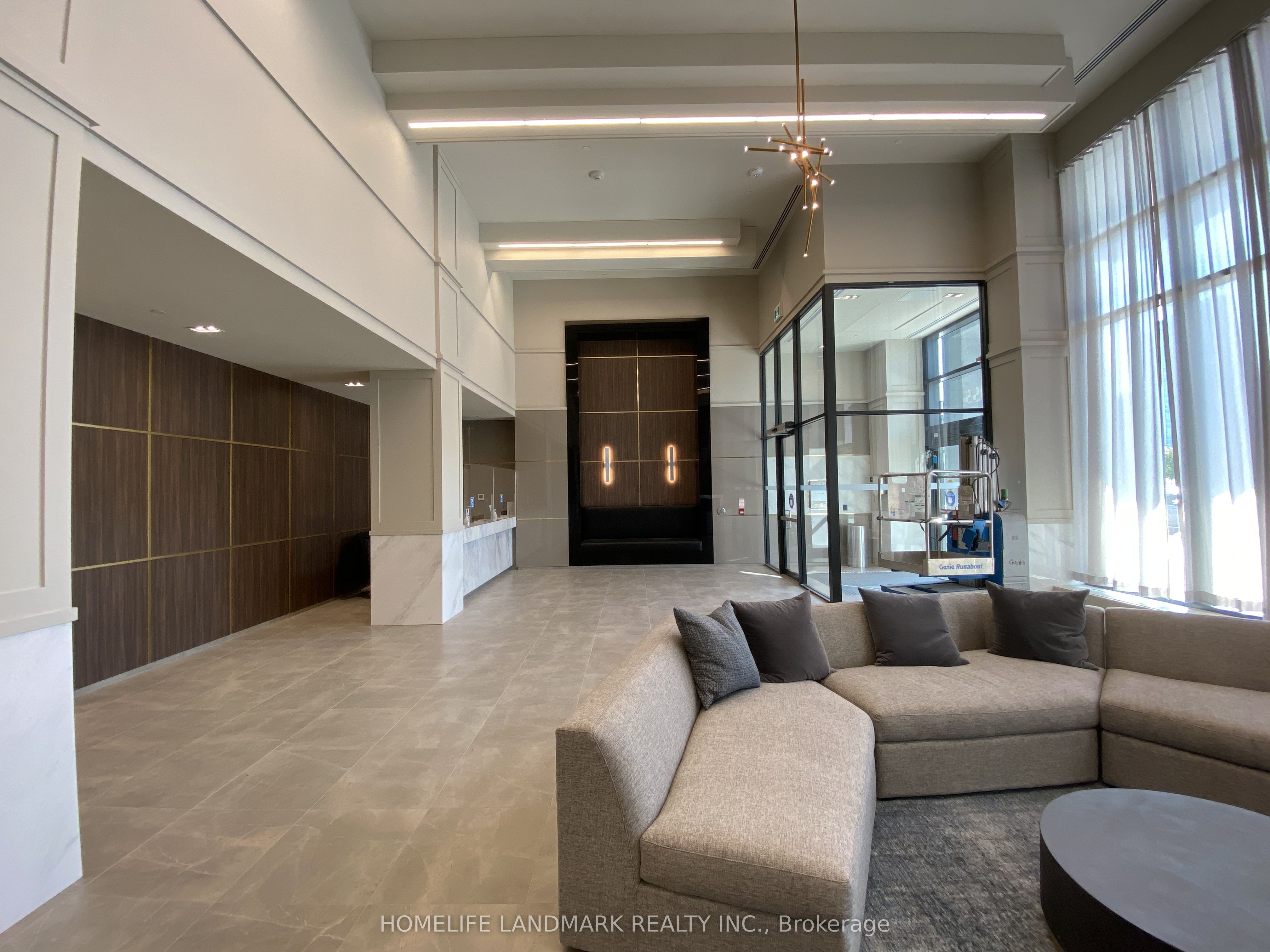 Additional image 3 of 326-4055 Parkside Village Drive, Mississauga, ON, L5B 0K8