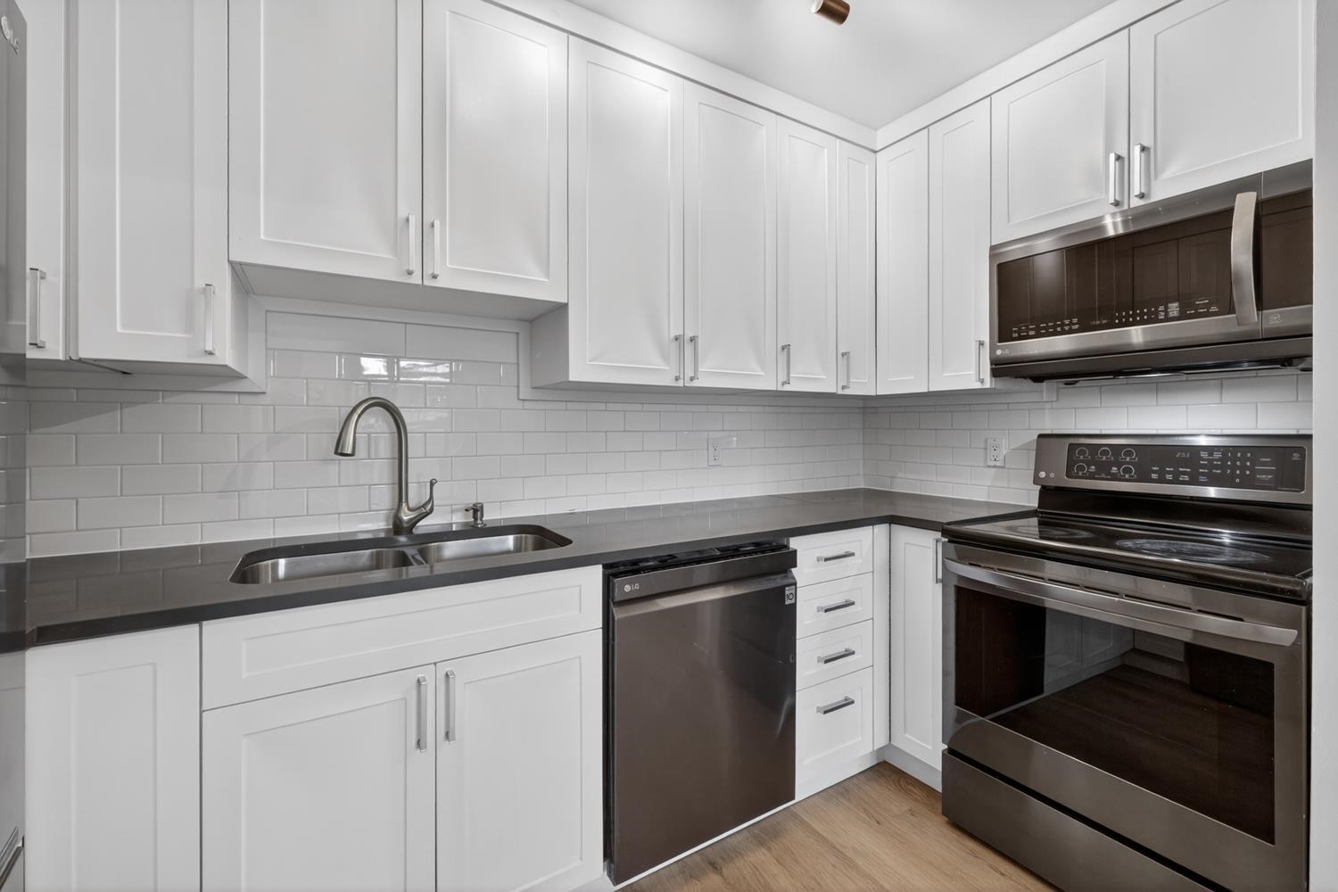 Additional image 6 of 101-8645 Osler Street, Vancouver, BC, V6P 4E6