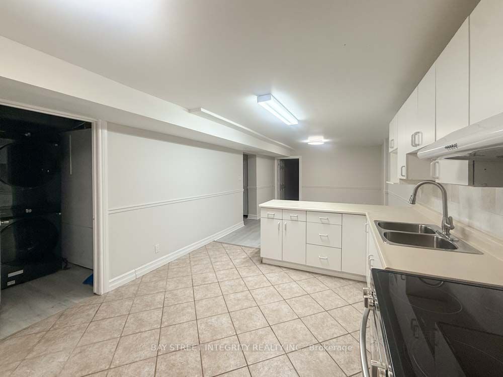 Additional image 2 of Lower-130 Kingslake Road, Toronto, ON, M2J 3G1
