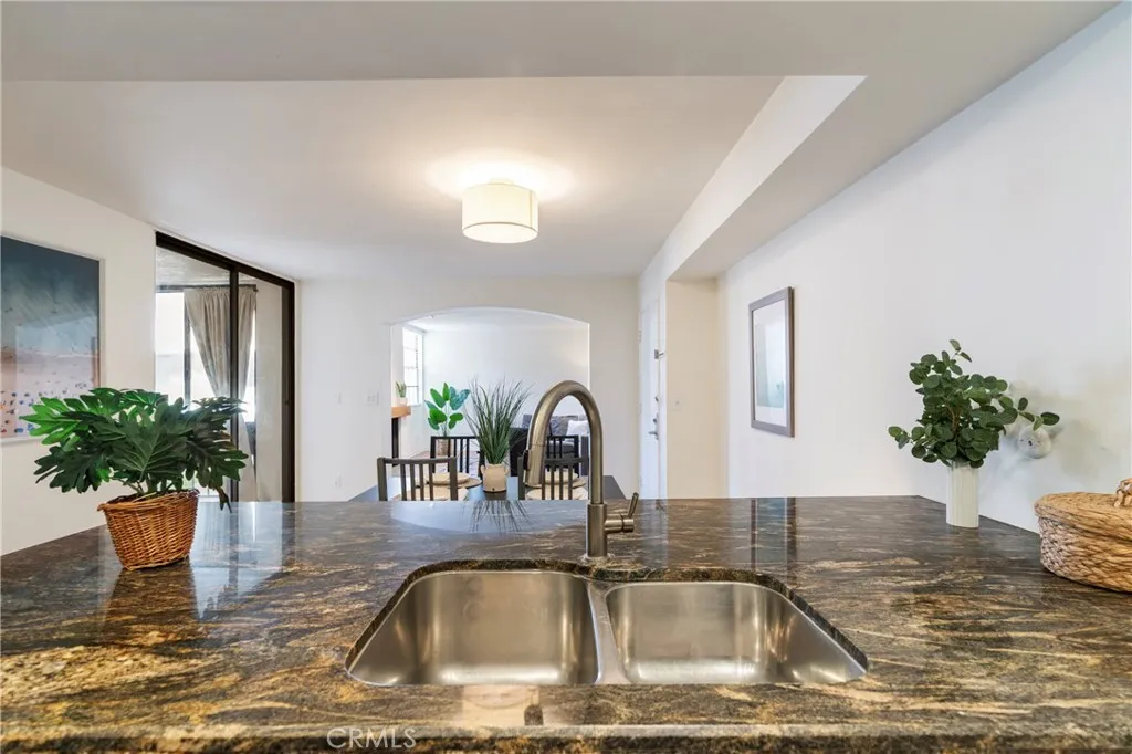 Additional image 11 of 740 N Kings Road Unit 208, West Hollywood, CA 90069