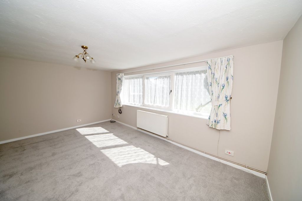 Additional image 2 of 2 bed flat for saleLink Road, Newbury RG14