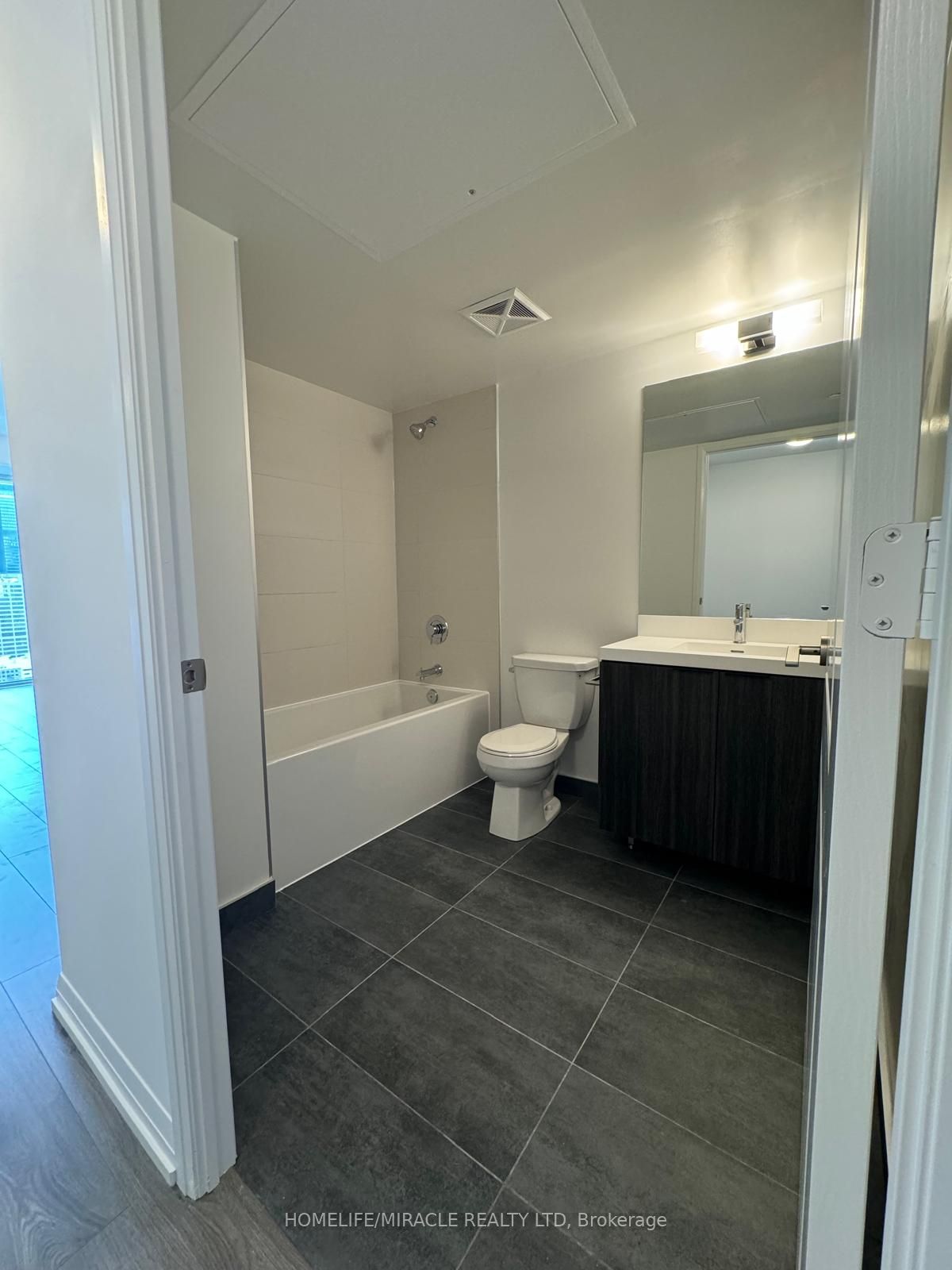 Additional image 4 of 3508-8 Widmer Street, Toronto, ON, M5V 0W6
