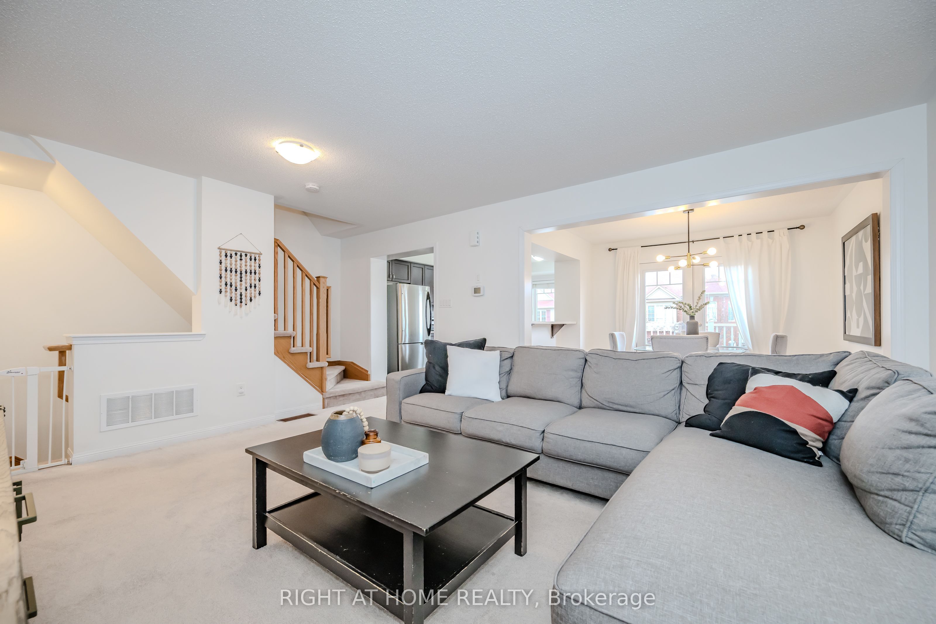 525 Cavanagh Lane, Milton, ON, L9T 8G4 photo 5