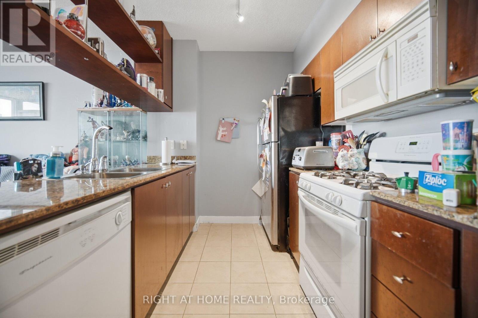 Additional image 4 of 2107-10 Navy Warf Court, Toronto, ON, M5V3V2