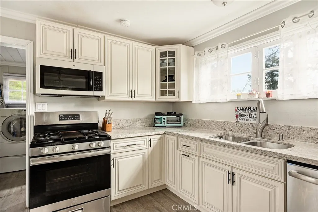 Additional image 30 of 27472 Meadow Dr, Crest Park, CA 92326