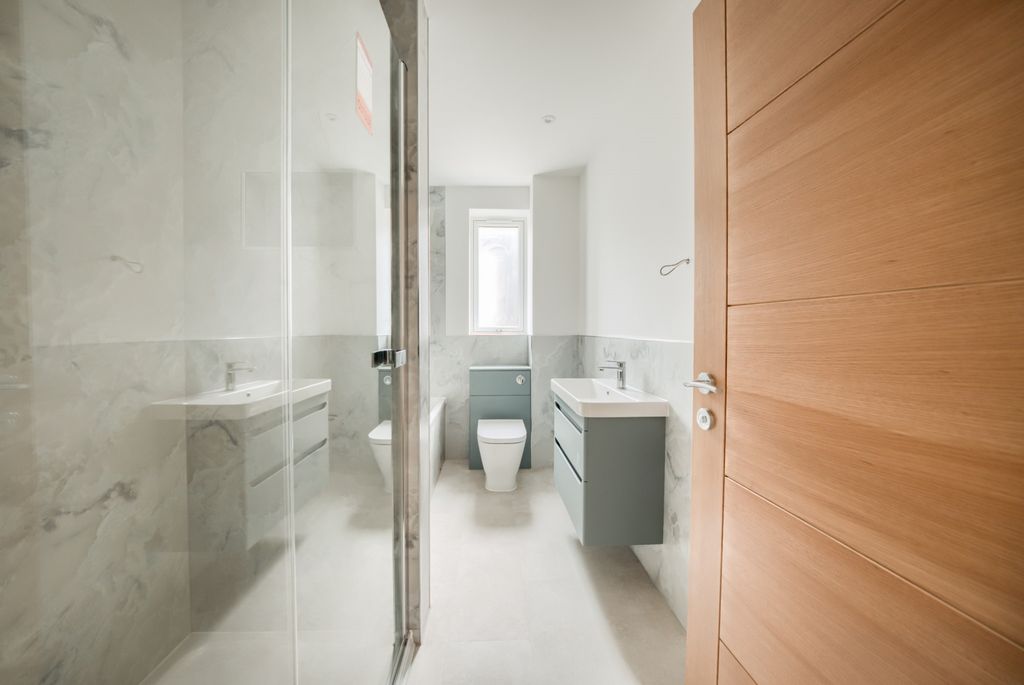 Additional image 15 of 2 bed flat for saleFlat 4, Benson Road, Stratford-Upon-Avon CV37