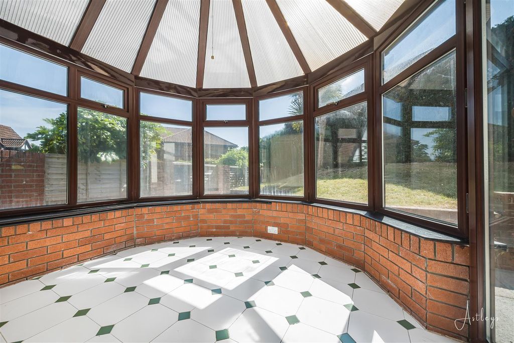 Additional image 13 of 4 bed detached house for saleLlwynderw Close, West Cross, Swansea SA3