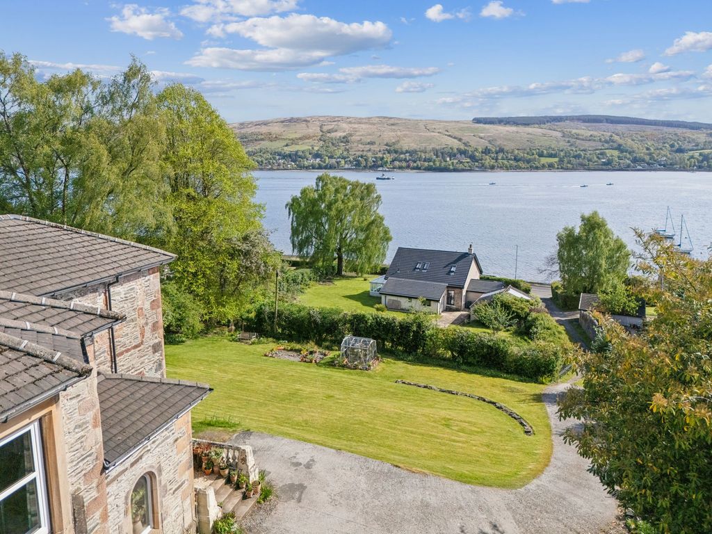 4 bed flat for saleDunsheen Ground, Clynder G84 photo 2