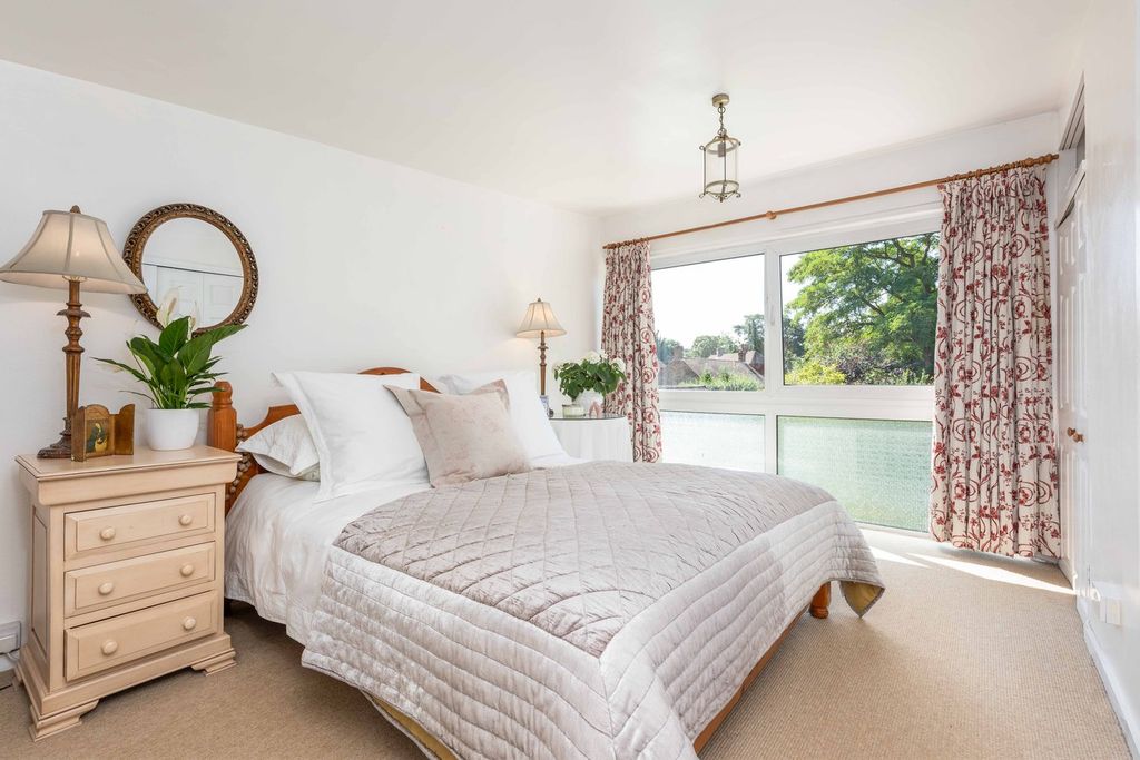 Additional image 10 of 3 bed terraced house for saleBrackley, Weybridge KT13