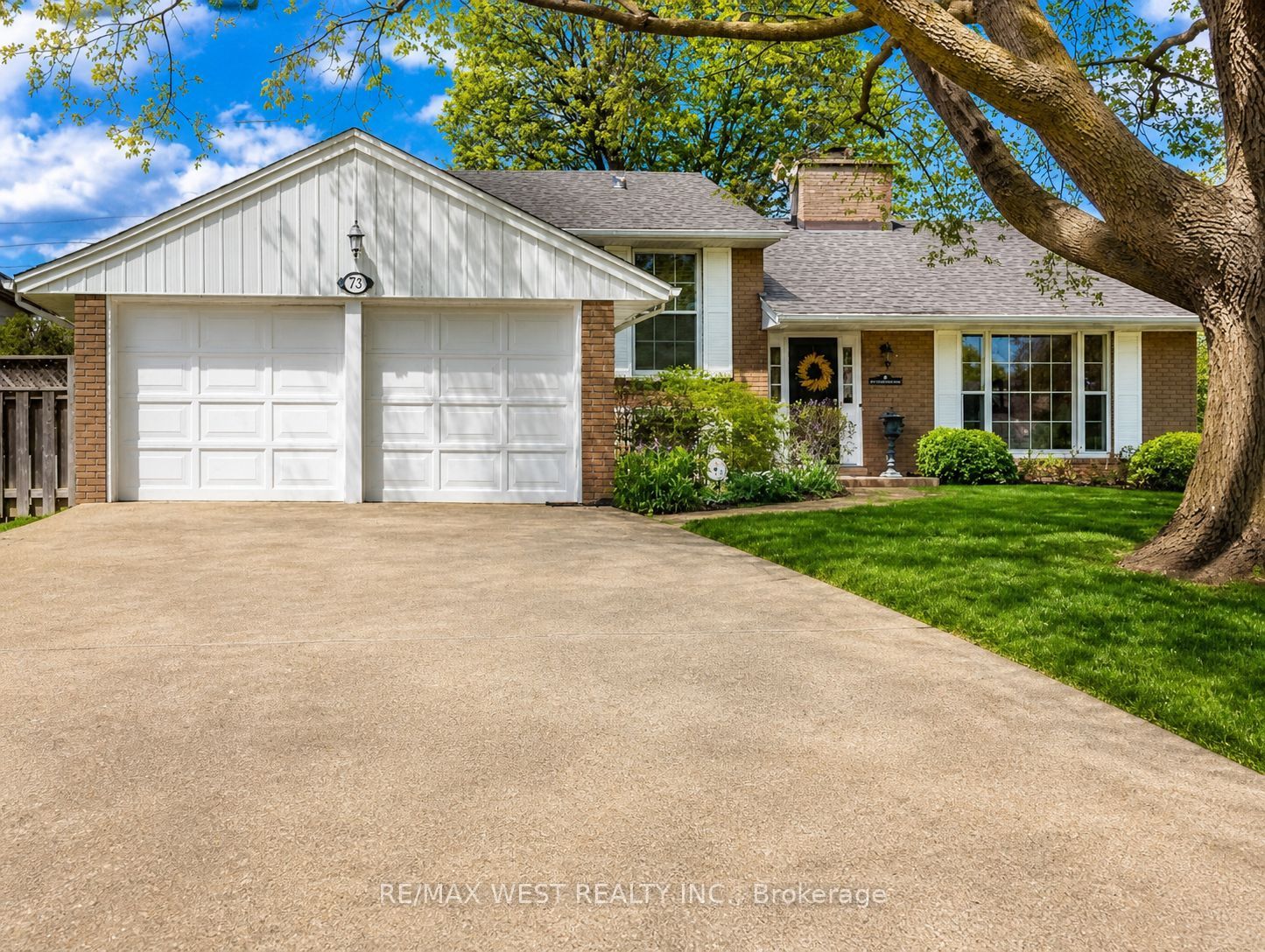 73 Ravensbourne Crescent, Toronto, ON, M9A 2B1