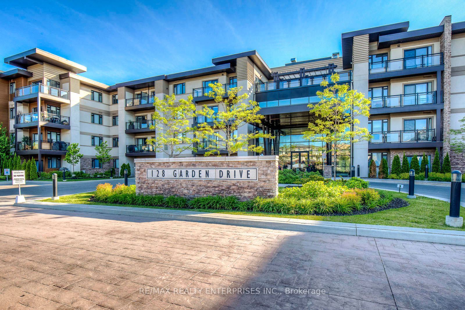 202-128 Garden Drive, Oakville, ON, L6K 0H7