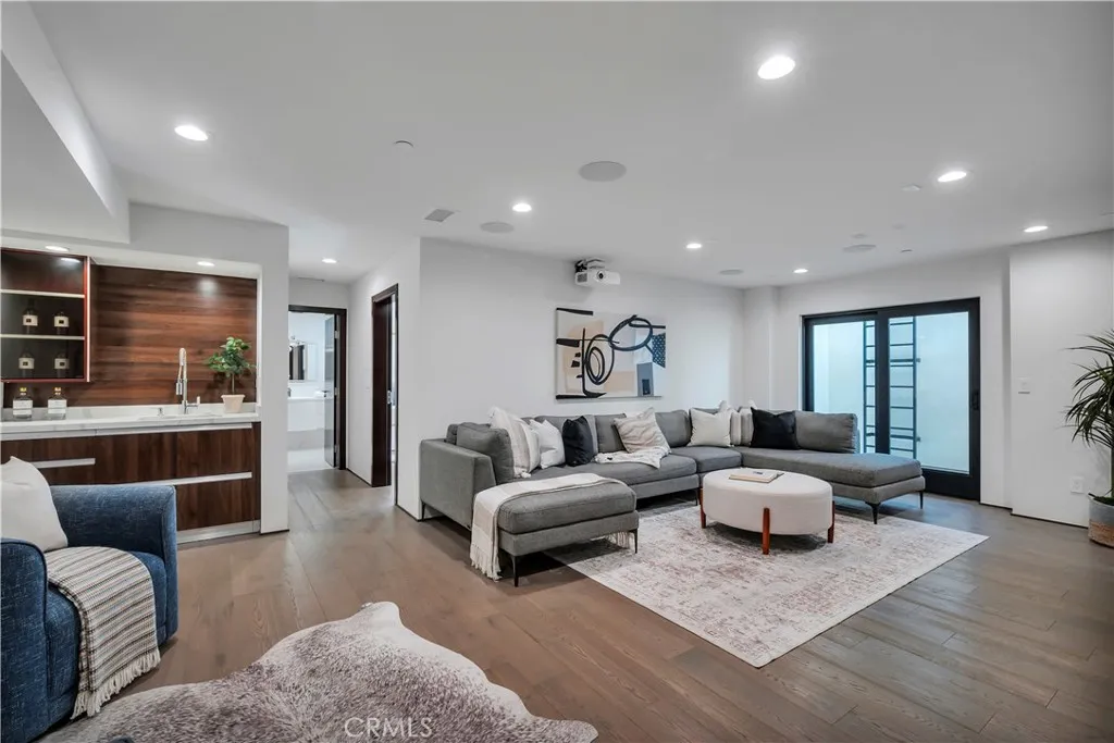 Additional image 131 of 332 Avenue E, Redondo Beach, CA 90277
