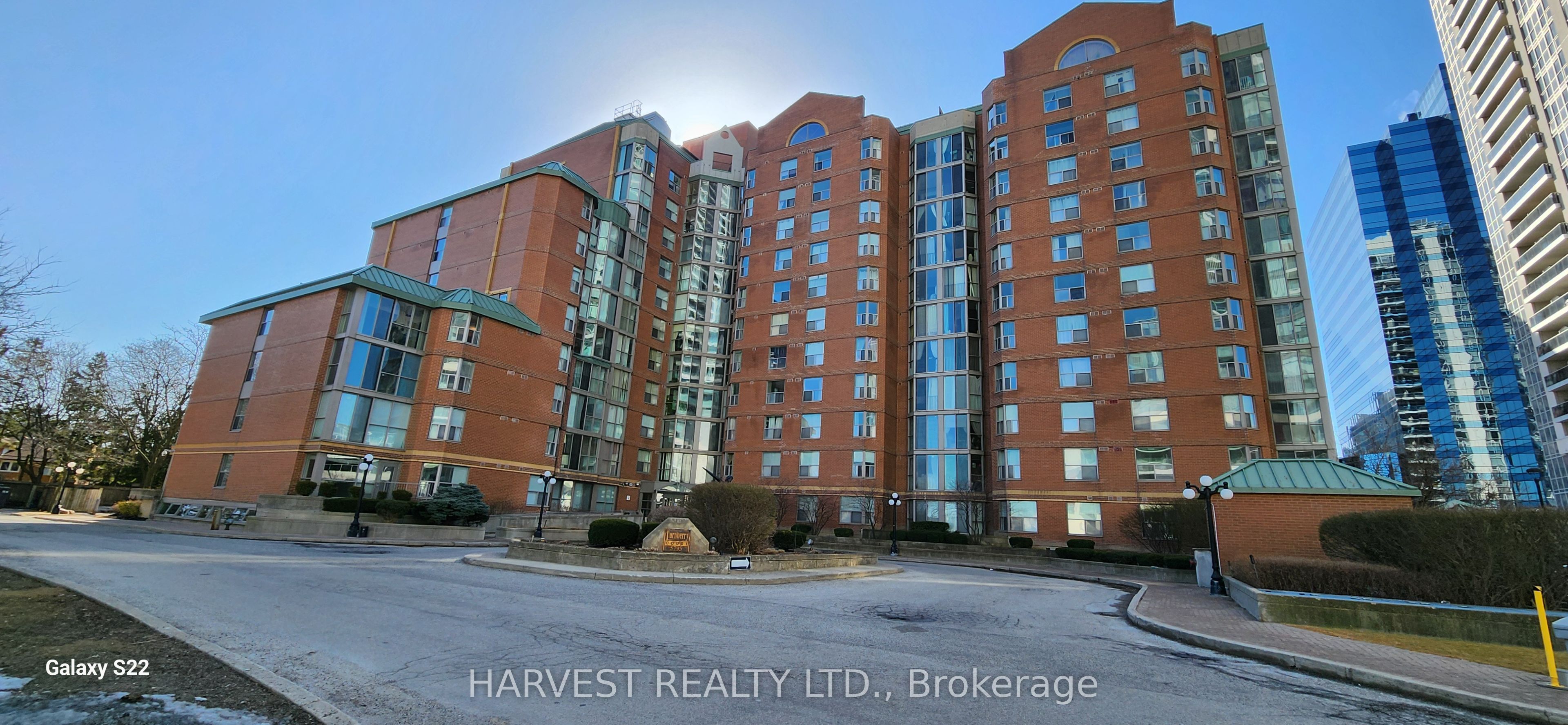 315-5795 Yonge Street, Toronto, ON, M2M 4J3