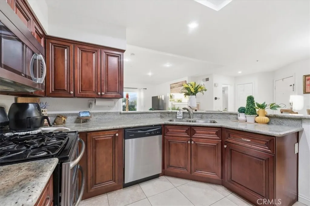 Additional image 6 of 6657 Canterbury Dr Unit 203, Chino Hills, CA 91709