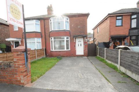 Chaucer Avenue, Droylsden M43