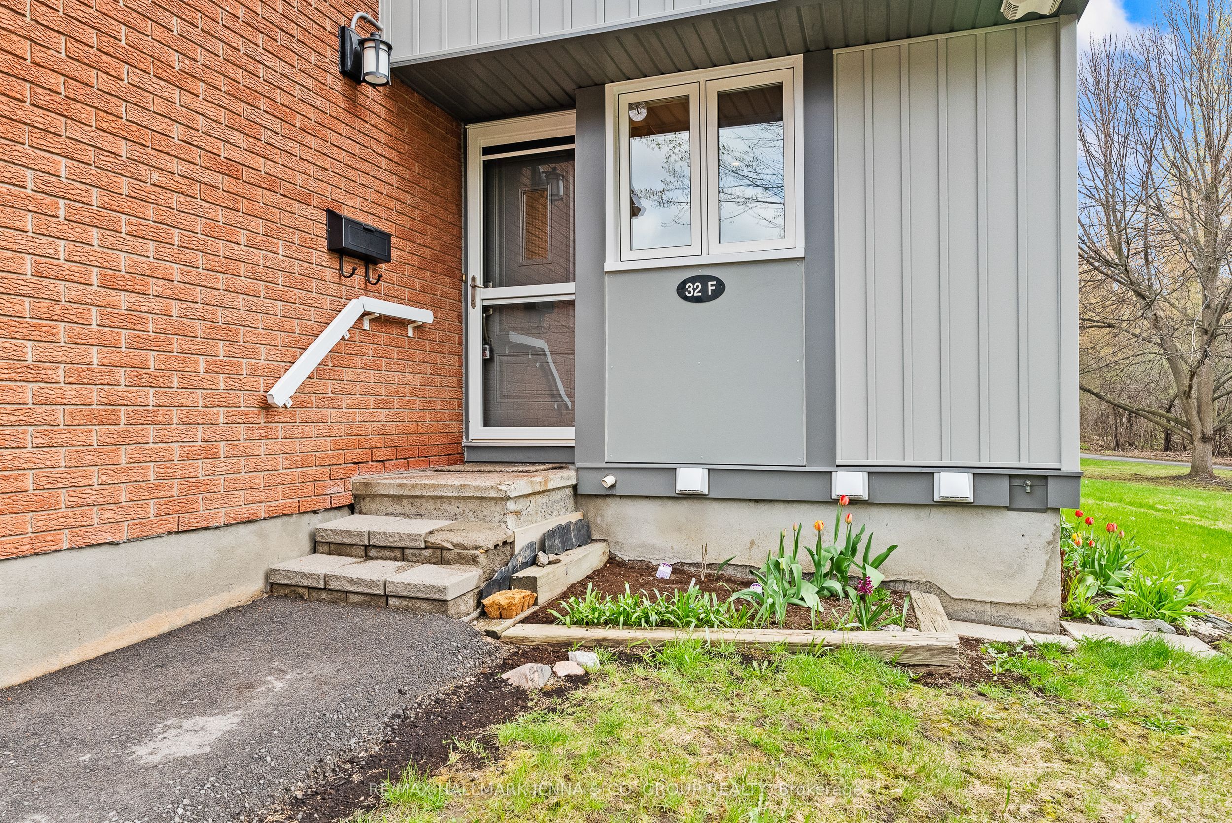 Additional image 2 of 49-32 F Benlea Drive, Ottawa, ON, K2G 4A8