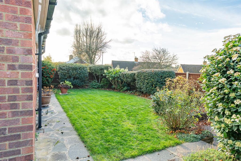 Additional image 11 of 2 bed bungalow for saleWentworth Road, Hertford SG13