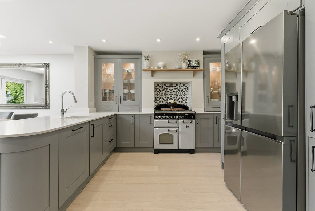 Additional image 5 of 4 bed semi-detached house for saleSt. Johns Road, Penn, Buckinghamshire HP10
