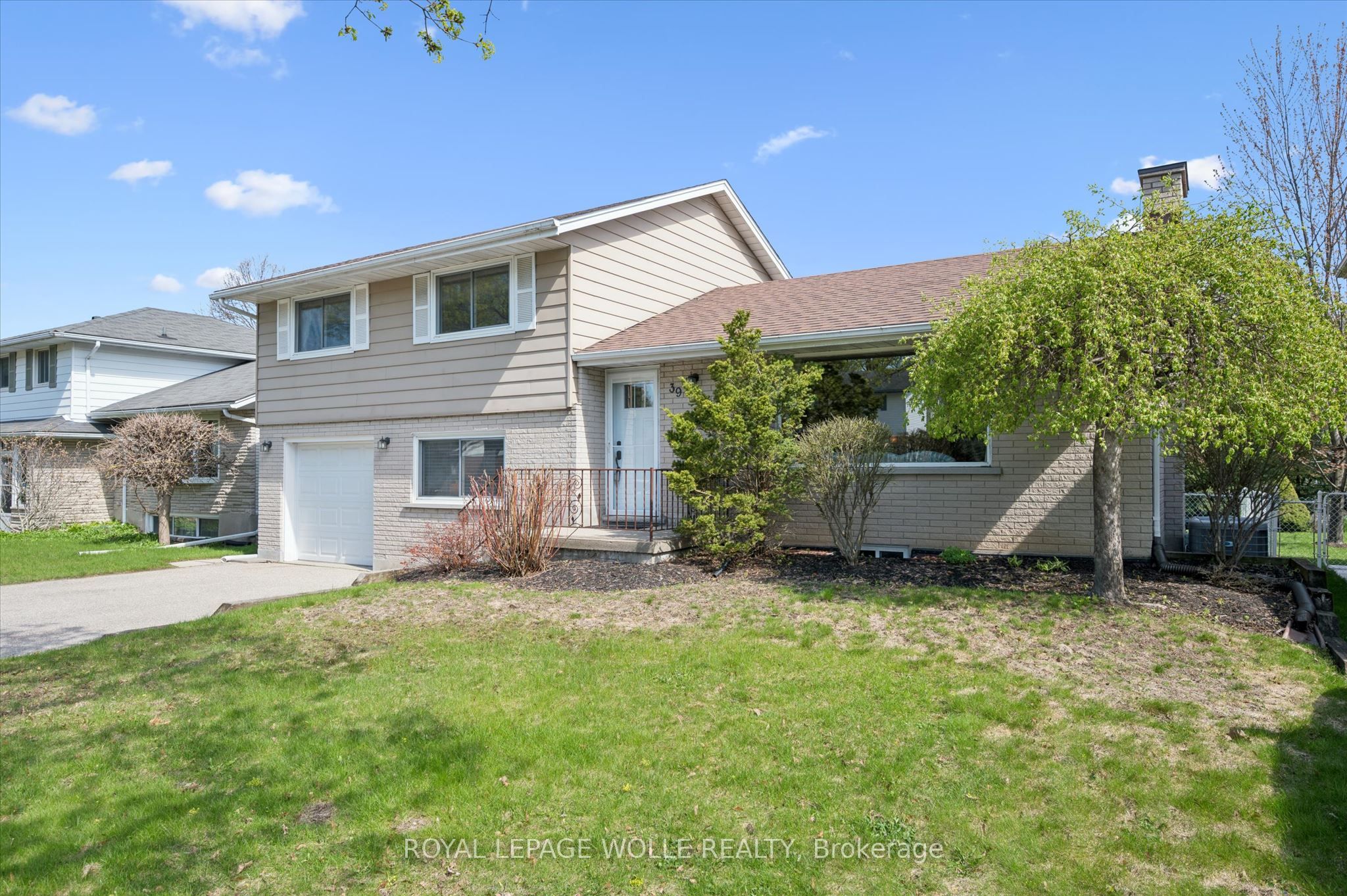 Additional image 3 of 39 Charlotte Crescent, Kitchener, ON, N2B 2K2