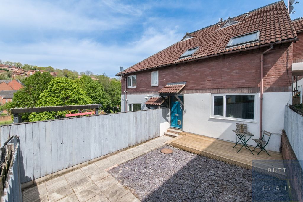 2 bed terraced house for saleHolne Court, Exeter EX4
