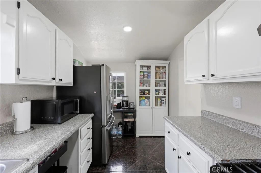 Additional image 10 of 456 N Linden Pl, Anaheim, CA 92801