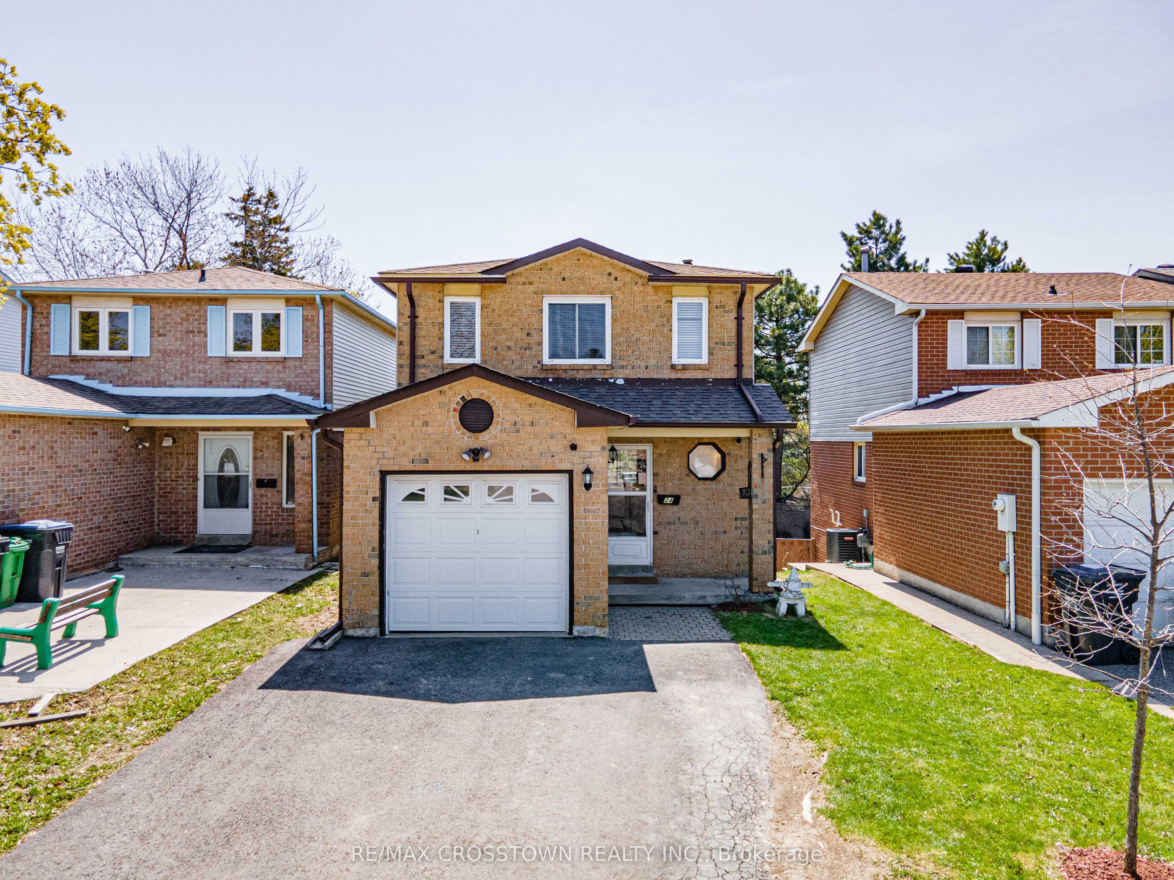 24 Cassander Crescent, Brampton, ON, L6Z 1Z2 photo 2