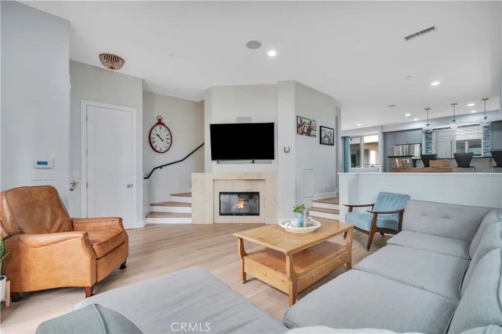 Additional image 3 of 307 Kansas Street Unit A, El Segundo, CA 90245