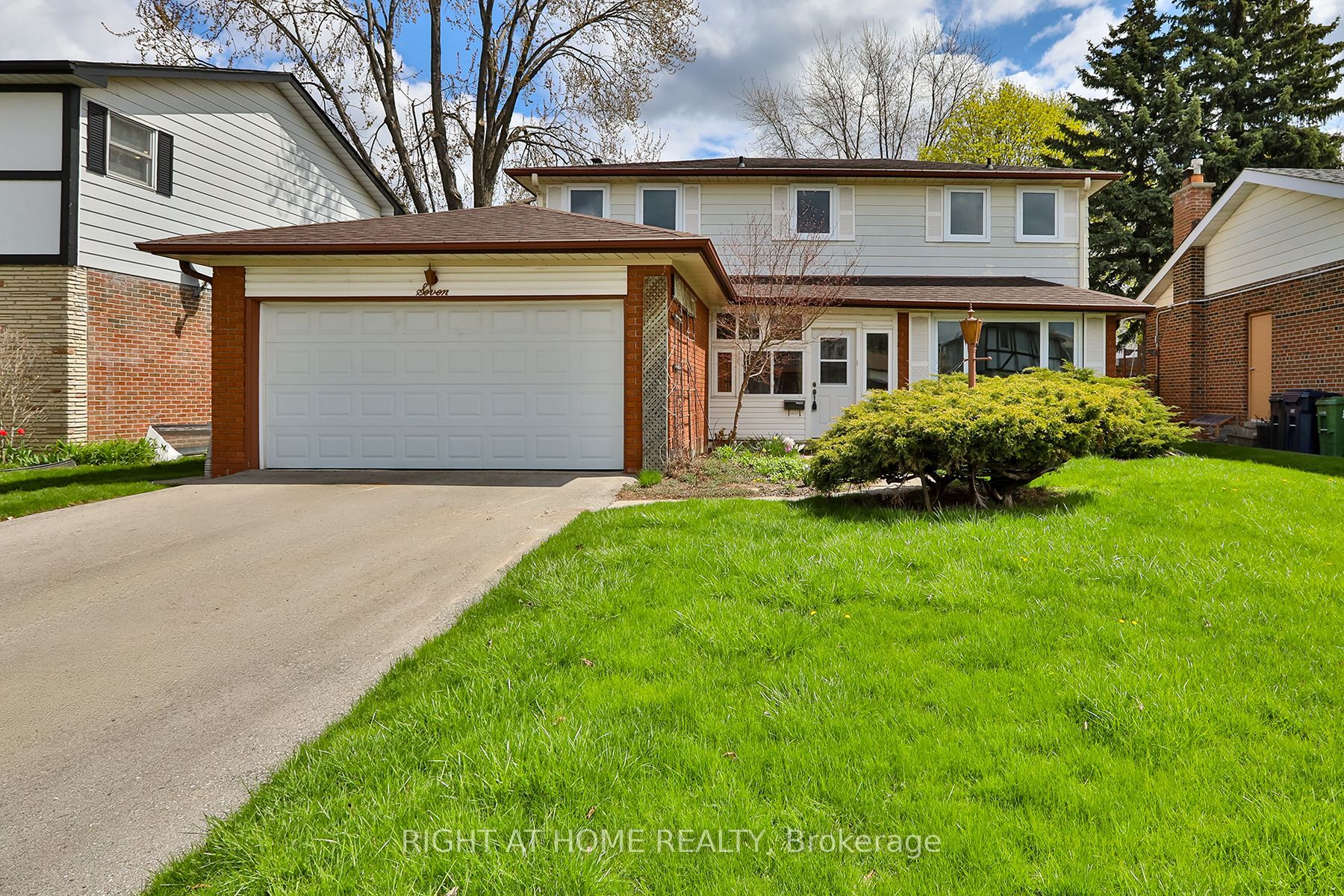 7 Charterhouse Road, Toronto, ON, M1S 2T4