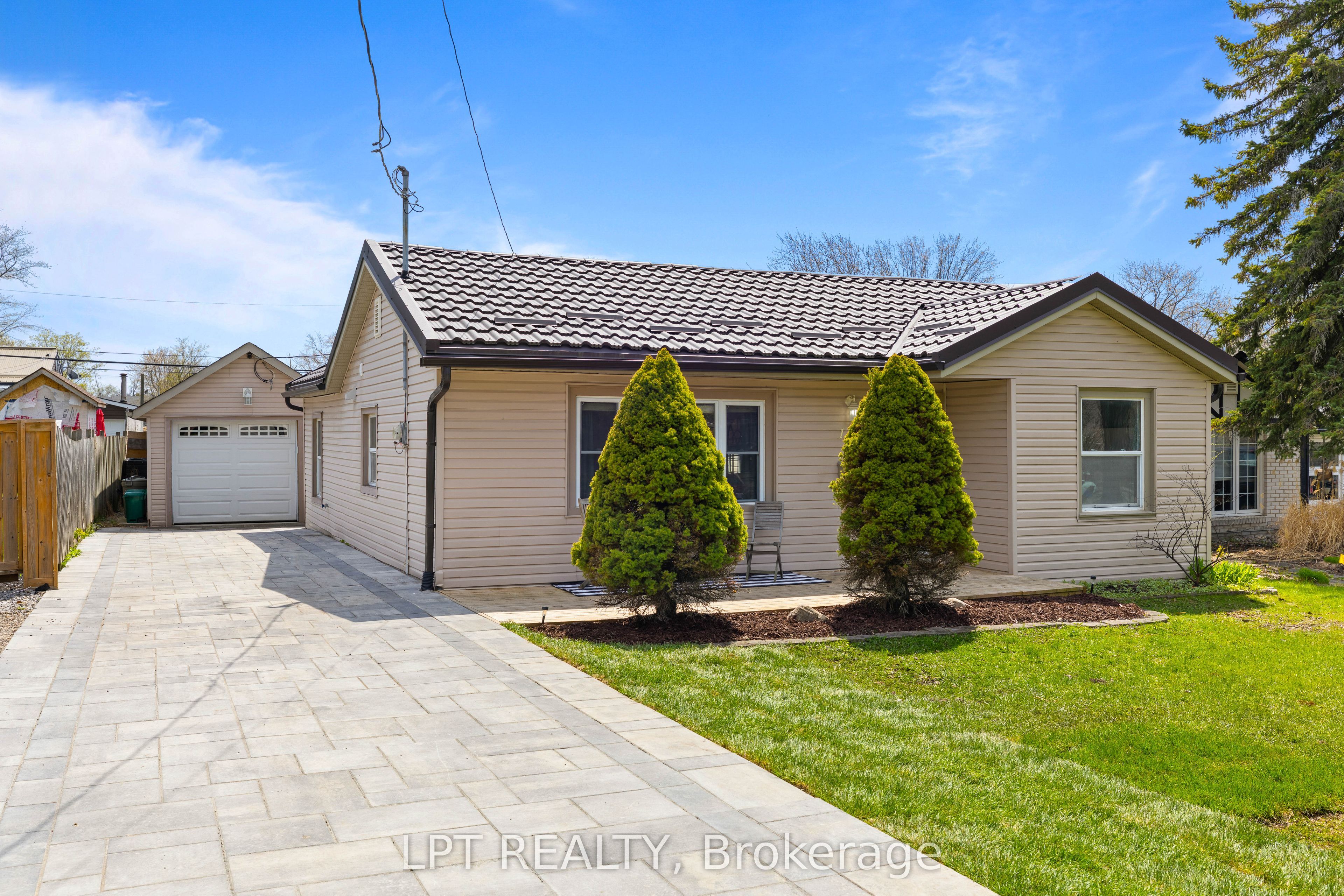 145 Silas Boulevard, Georgina, ON, L4P 2K2