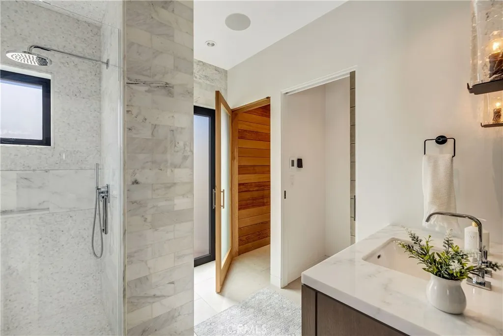 Additional image 69 of 41 21st St, Hermosa Beach, CA 90254