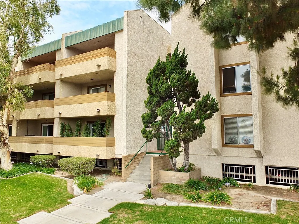 Additional image 47 of 12121 Centralia Street Unit 206, Lakewood, CA 90715