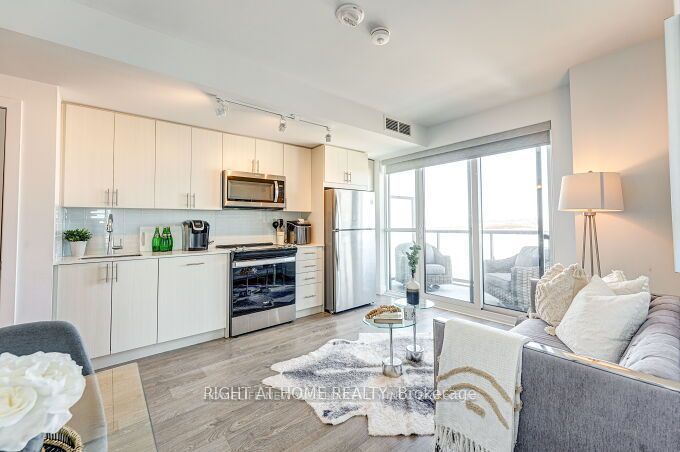 1807-2550 Simcoe Street N, Oshawa, ON, L1L 0R5 photo 5