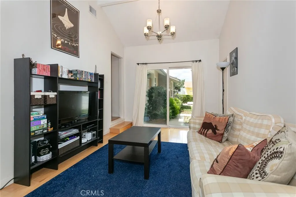 Additional image 12 of 21000 Elkwood St, Canoga Park, CA 91304